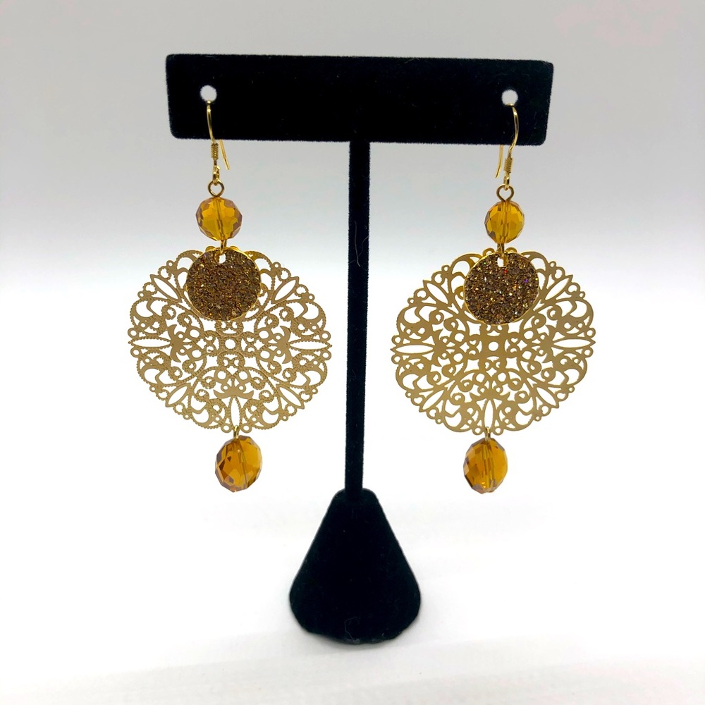 Stunning drop earrings